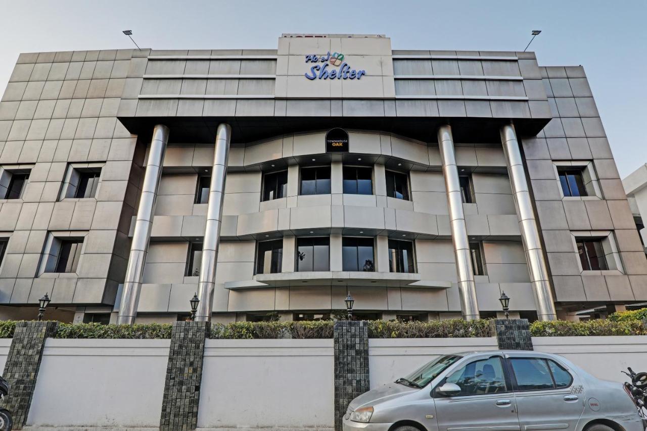 Townhouse Oak Hotel Shelter لاكناو المظهر الخارجي الصورة