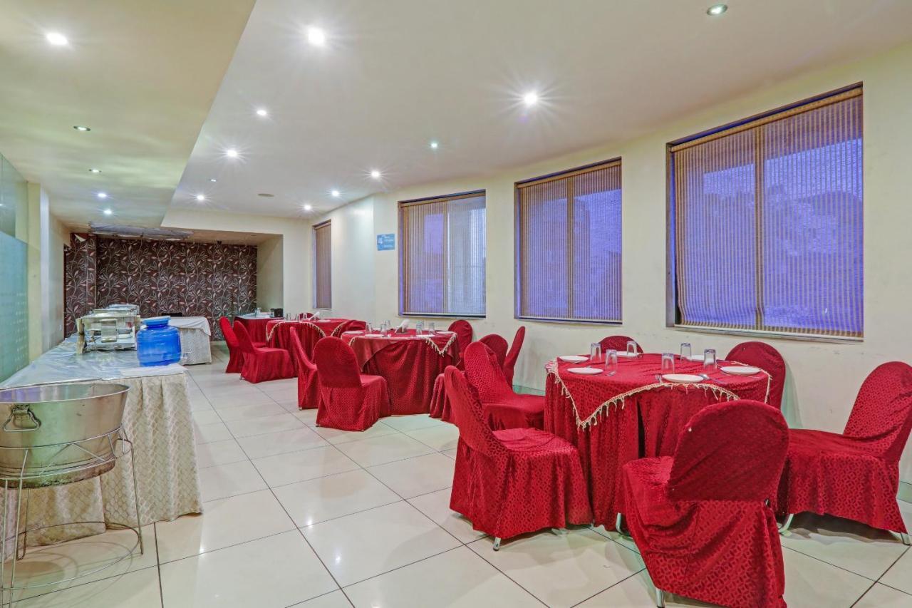 Townhouse Oak Hotel Shelter لاكناو المظهر الخارجي الصورة
