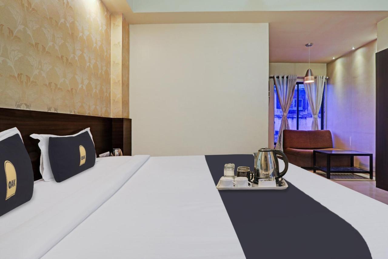 Townhouse Oak Hotel Shelter لاكناو المظهر الخارجي الصورة
