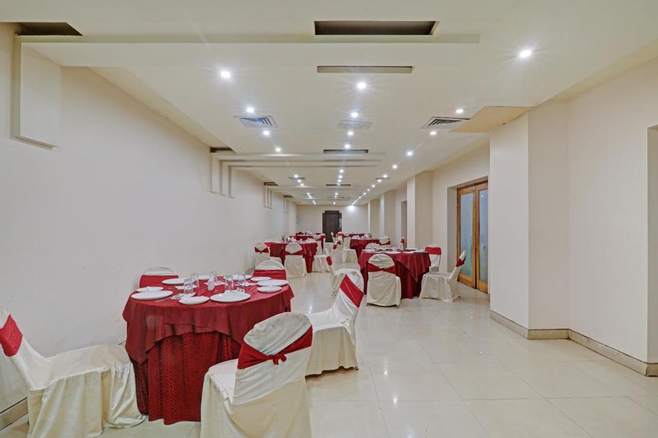 Townhouse Oak Hotel Shelter لاكناو المظهر الخارجي الصورة