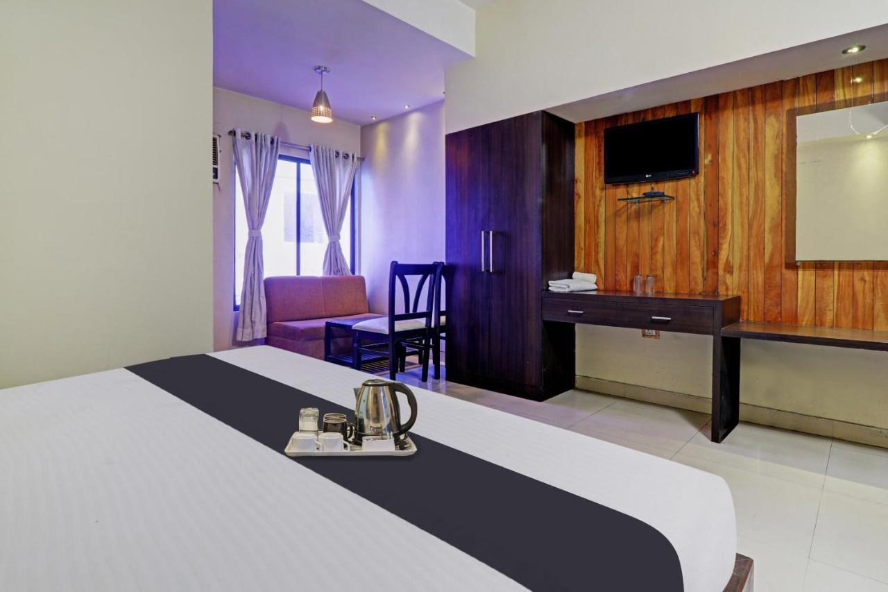 Townhouse Oak Hotel Shelter لاكناو المظهر الخارجي الصورة