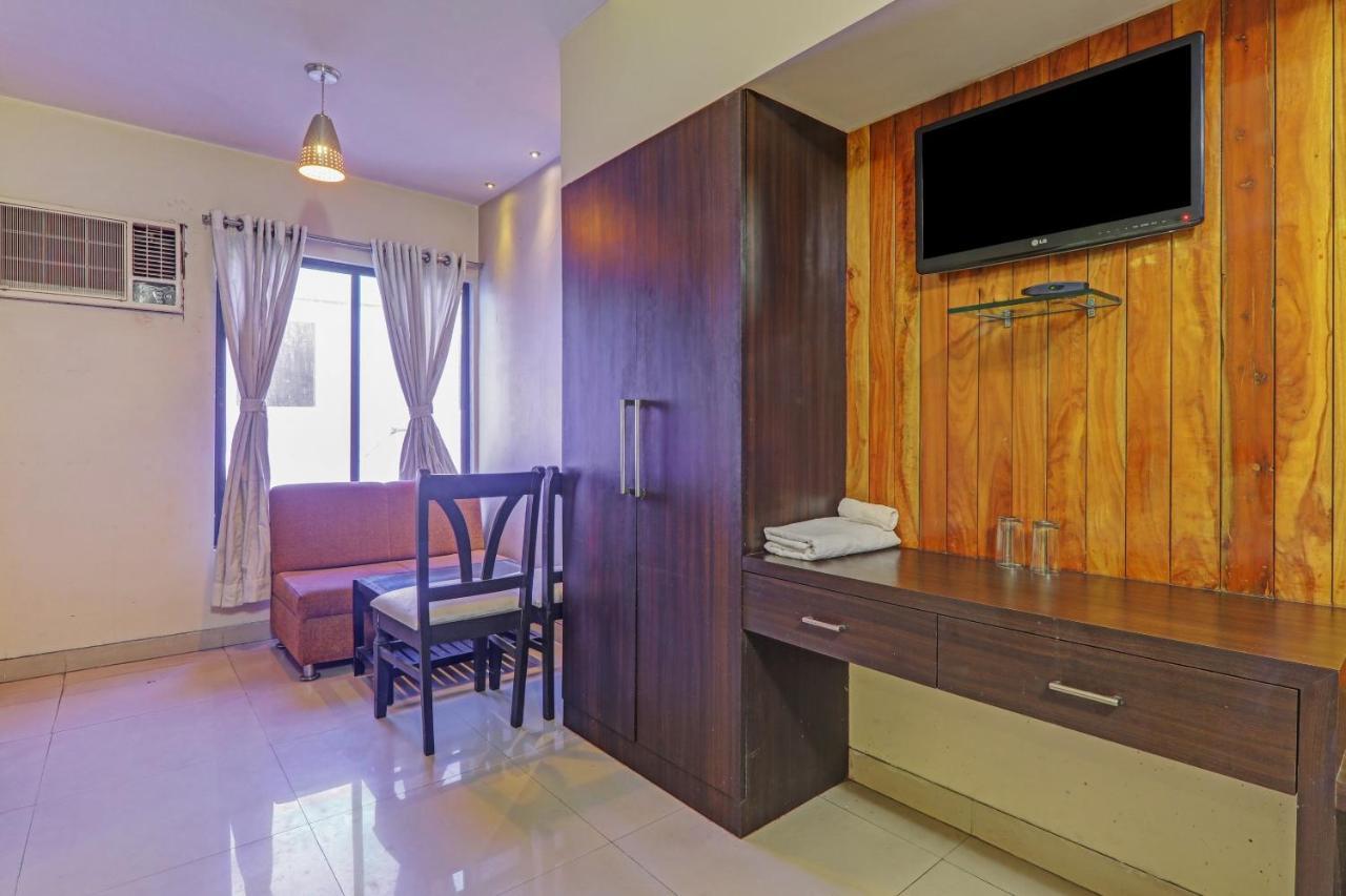 Townhouse Oak Hotel Shelter لاكناو المظهر الخارجي الصورة